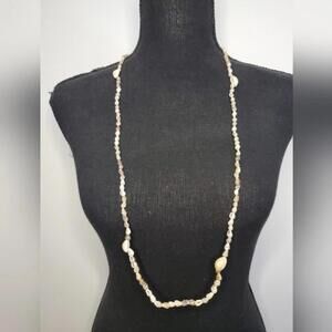 Handcrafted Small and Large 1 Shell Pattern Seashell Necklace